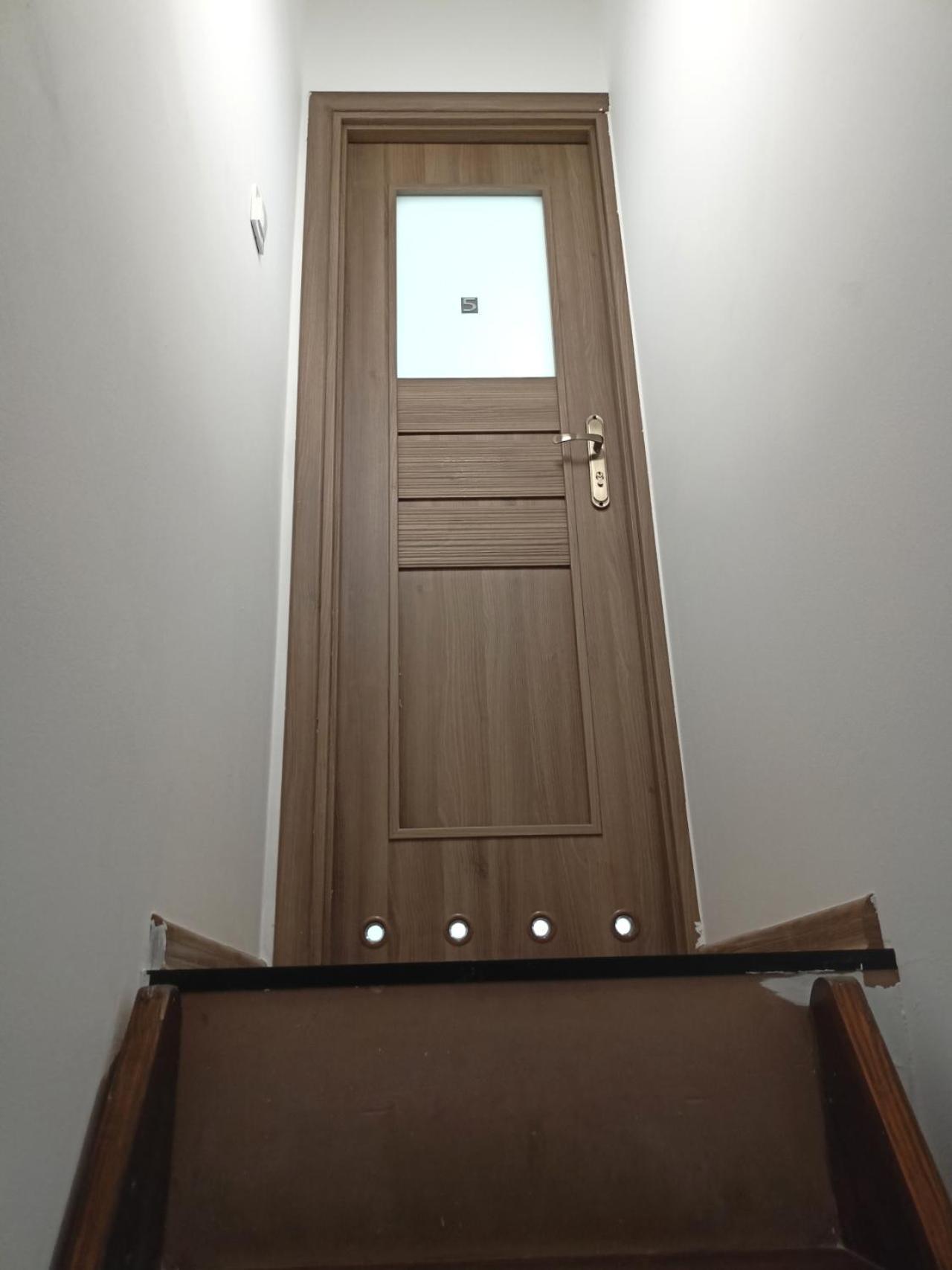 Lemuria Pokoje Hostel Chojnowska A Legnica Exteriör bild