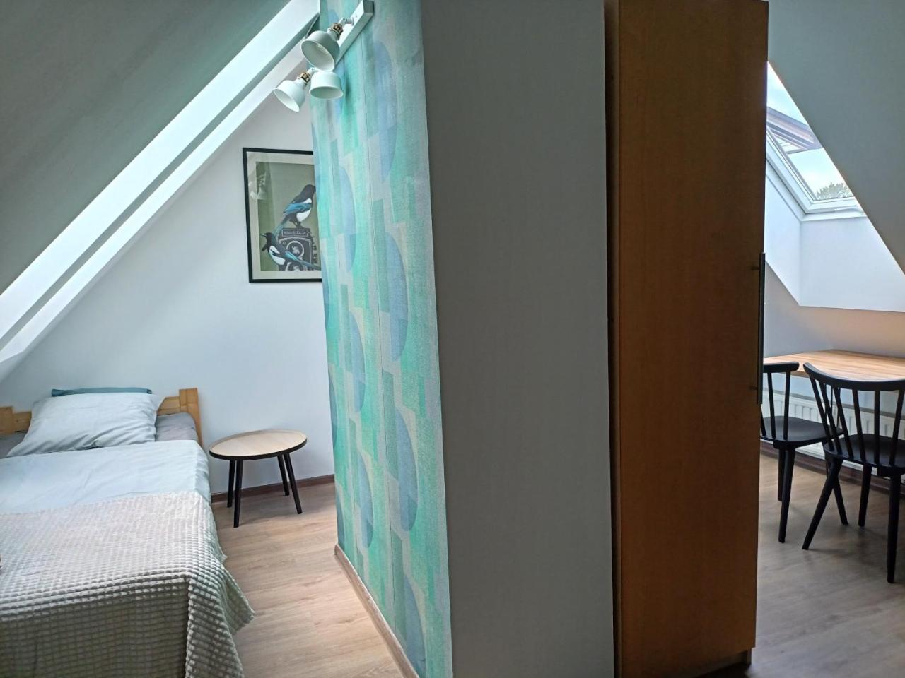 Lemuria Pokoje Hostel Chojnowska A Legnica Exteriör bild